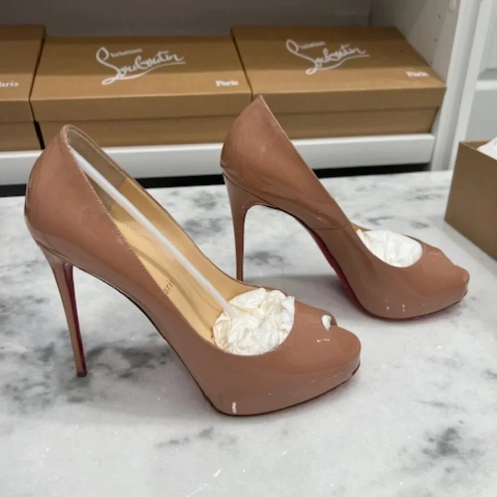 Christian Louboutin New Very Prive Nude 39.5 - Picture 5 of 10